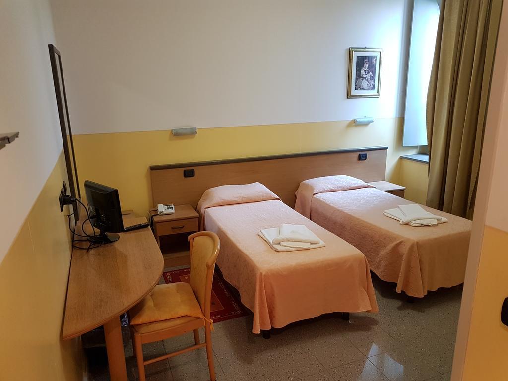 Master Hotel Castelvetro Piacentino Екстериор снимка
