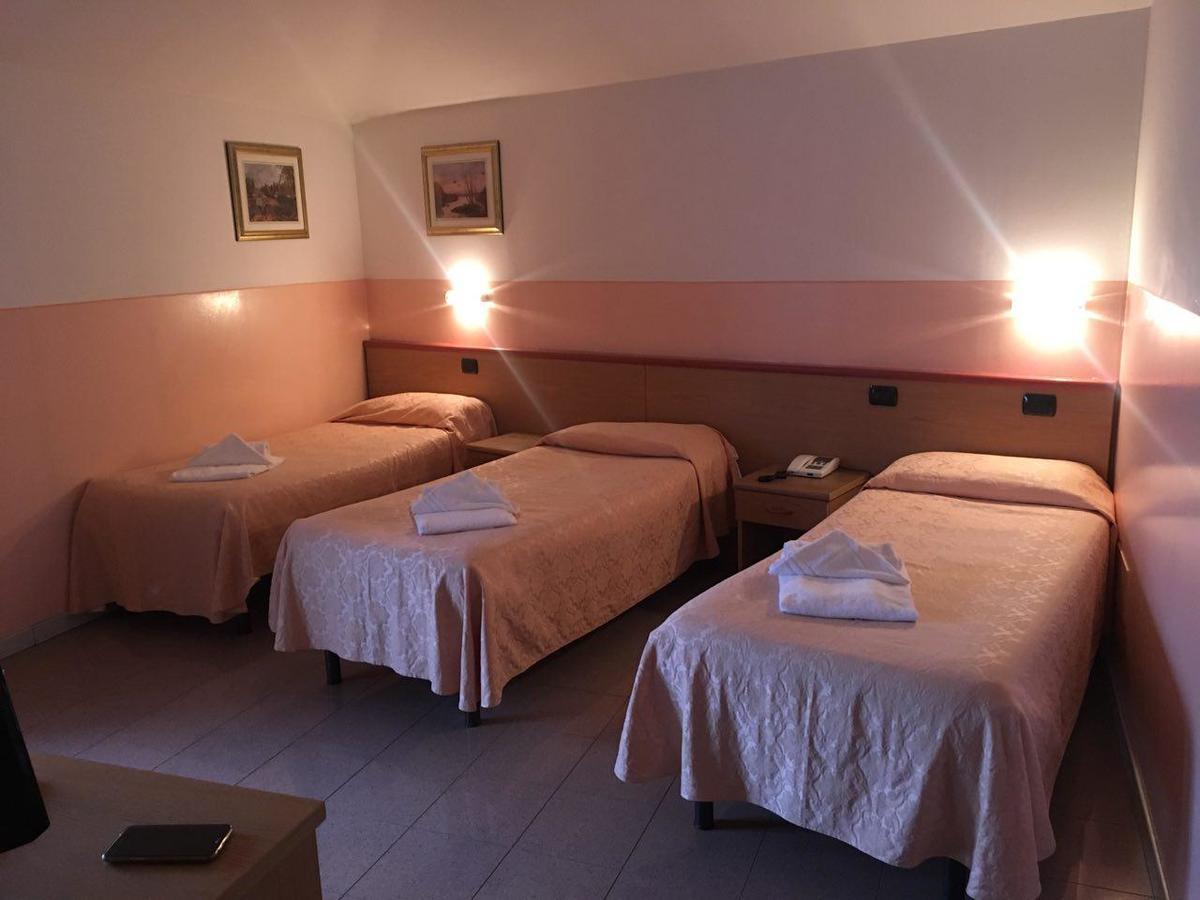 Master Hotel Castelvetro Piacentino Екстериор снимка